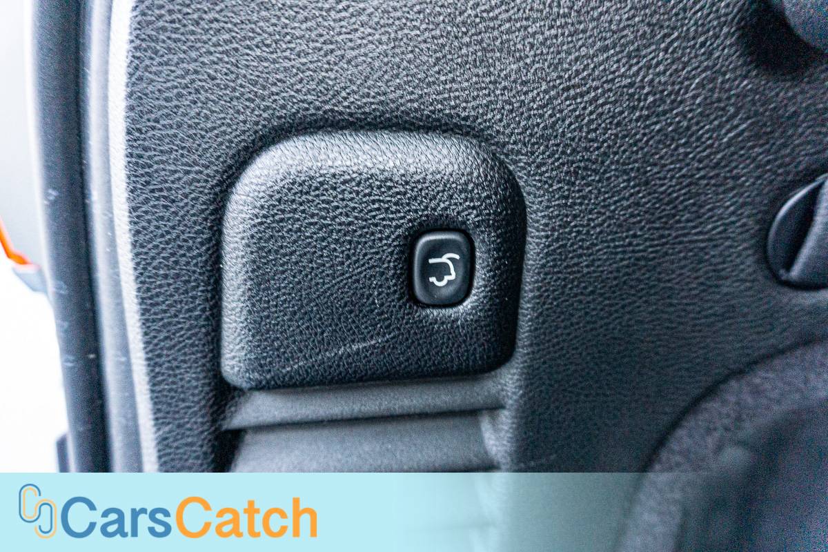 CARSCATCH - Used vehicle - SUV JEEP GRAND CHEROKEE 2014