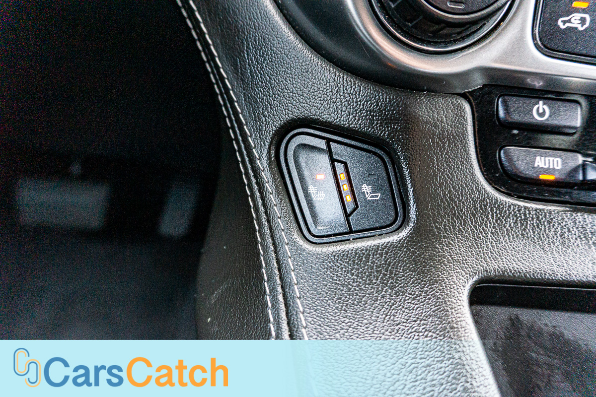 CARSCATCH - Used vehicle - SUV CHEVROLET SUBURBAN 2020