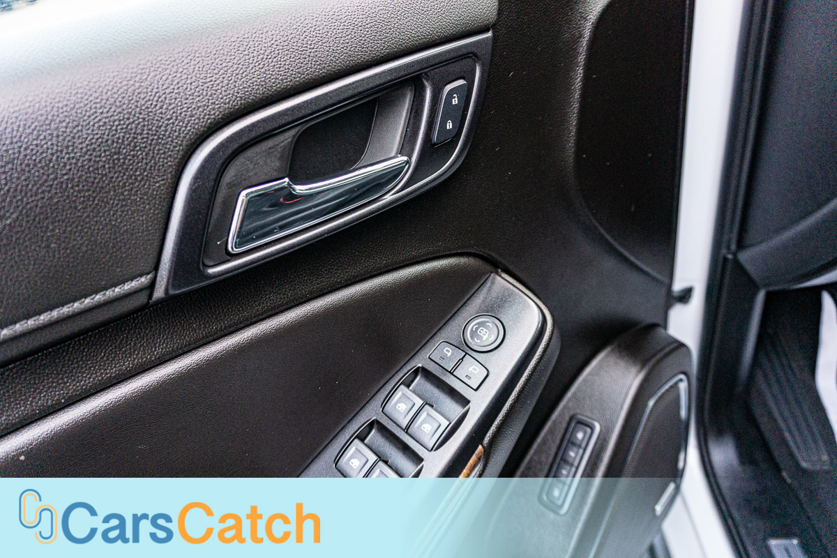 CARSCATCH - Used vehicle - SUV CHEVROLET SUBURBAN 2020