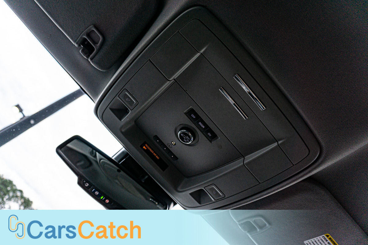 CARSCATCH - Used vehicle - SUV CHEVROLET SUBURBAN 2020