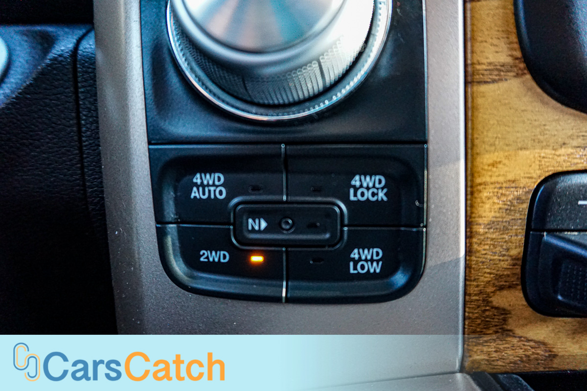 CARSCATCH - Used vehicle - Truck RAM 1500 2014