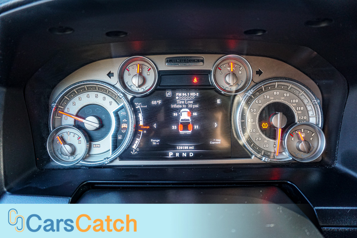 CARSCATCH - Used vehicle - Truck RAM 1500 2014