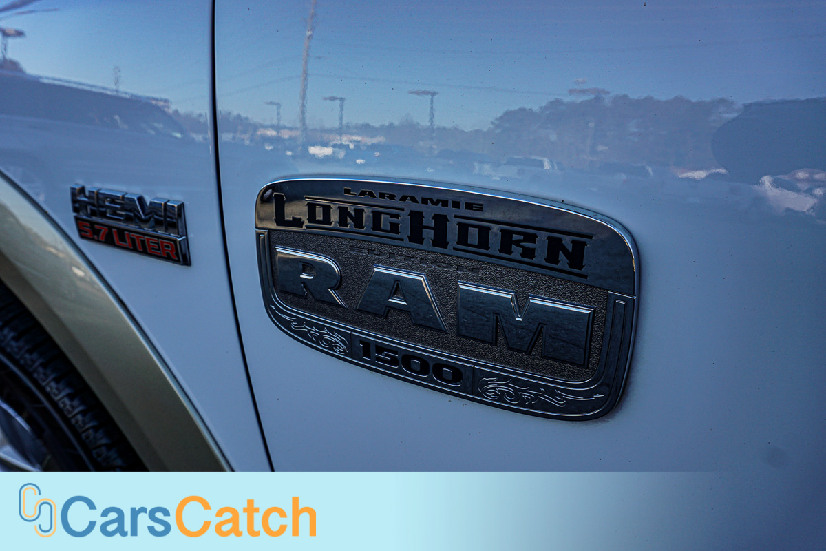 CARSCATCH - Used vehicle - Truck RAM 1500 2014