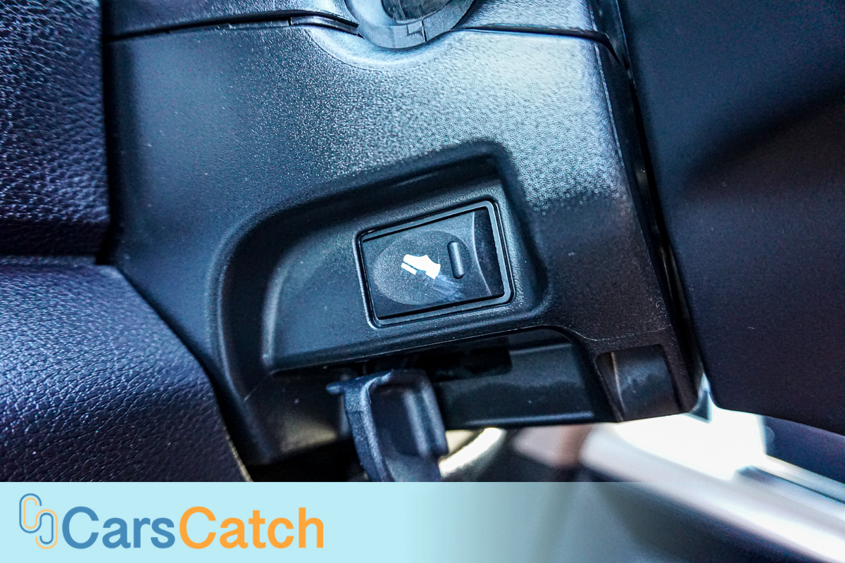 CARSCATCH - Used vehicle - Truck RAM 1500 2014