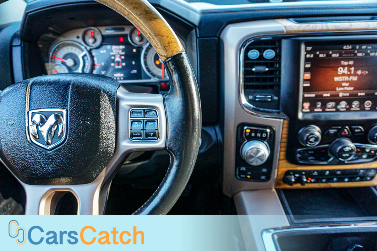 CARSCATCH - Used vehicle - Truck RAM 1500 2014