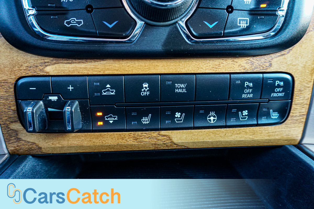 CARSCATCH - Used vehicle - Truck RAM 1500 2014