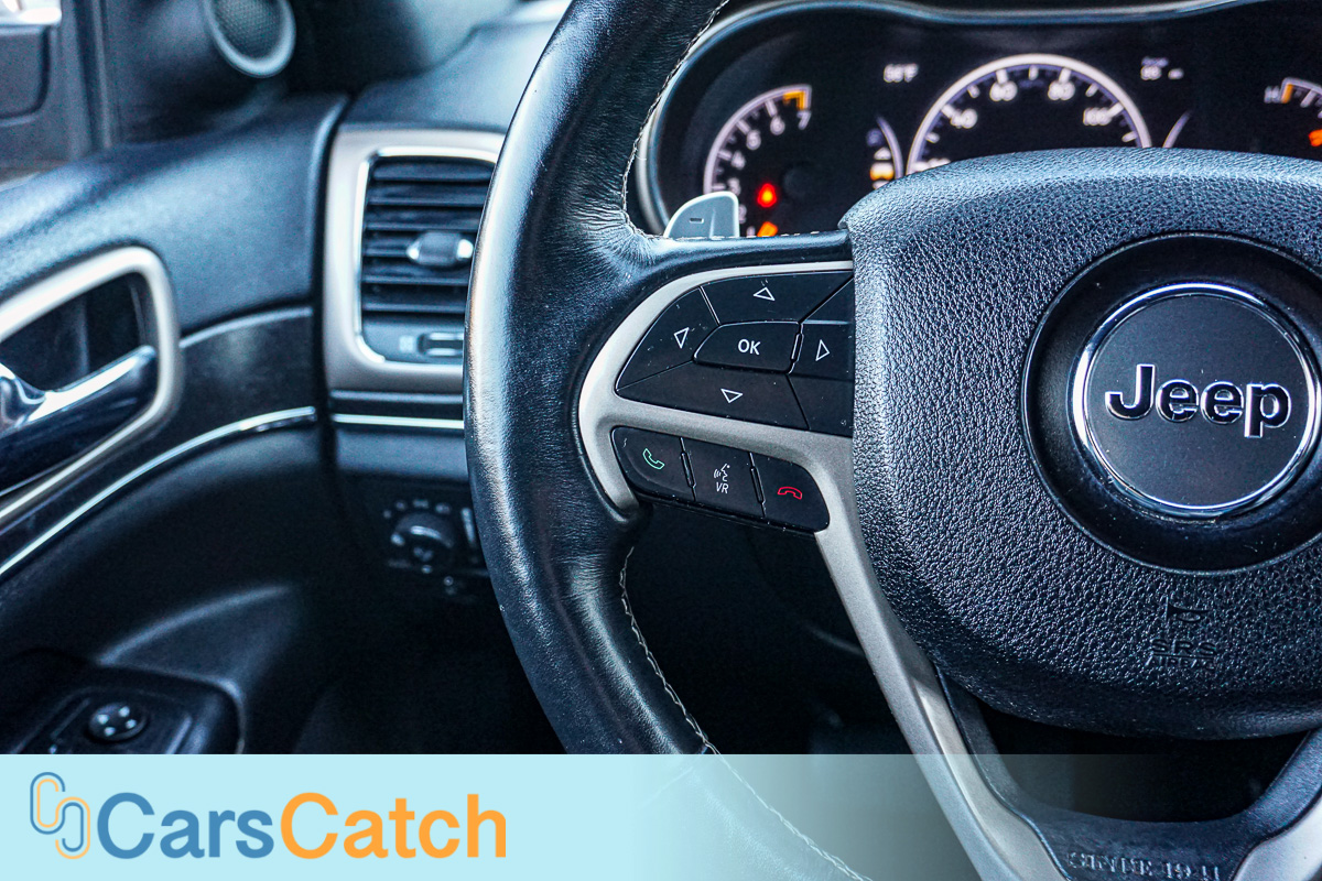 CARSCATCH - Used vehicle - SUV JEEP GRAND CHEROKEE 2016