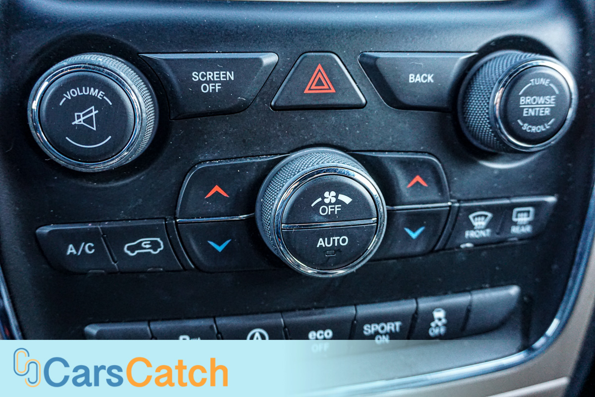 CARSCATCH - Used vehicle - SUV JEEP GRAND CHEROKEE 2016