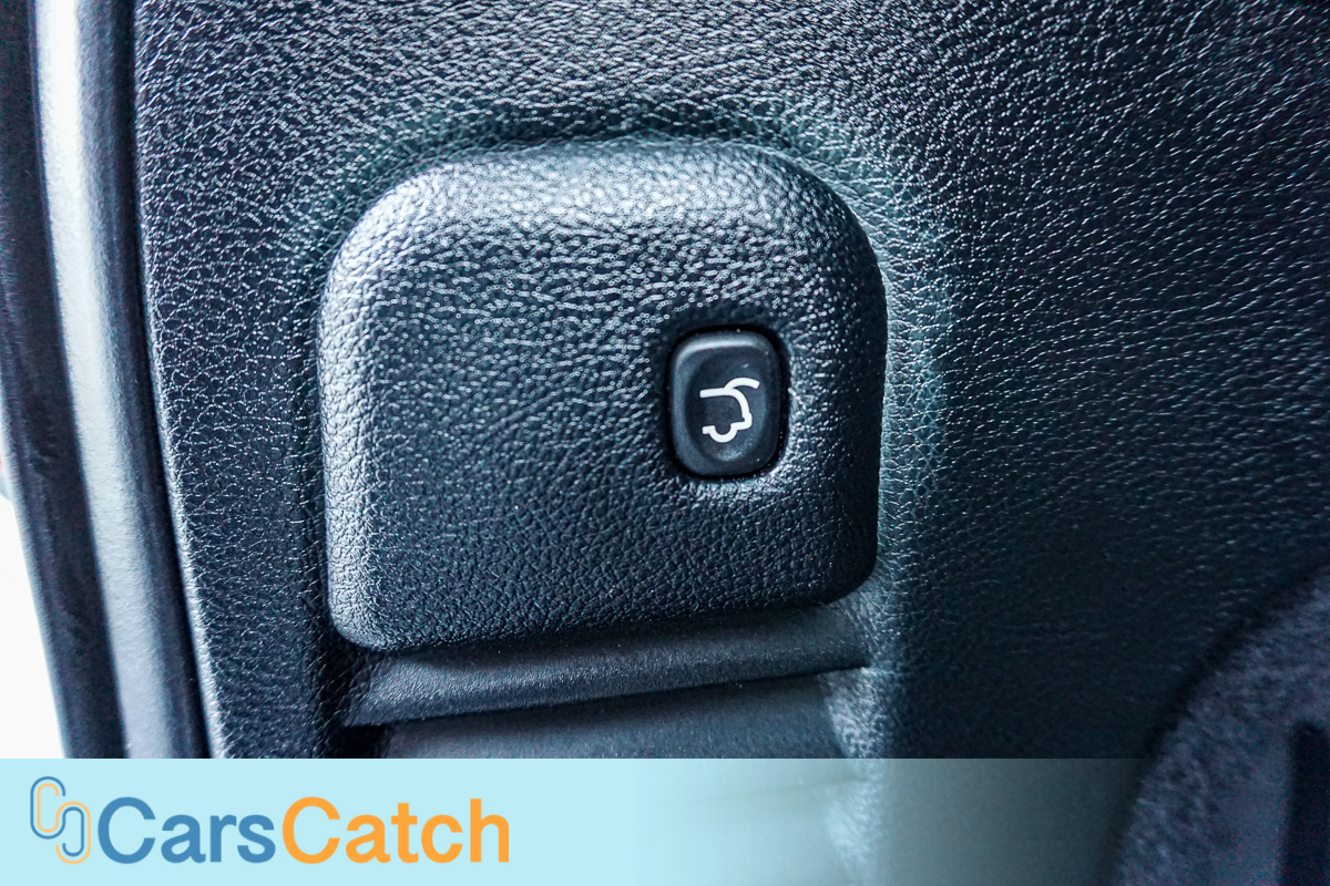 CARSCATCH - Used vehicle - SUV JEEP GRAND CHEROKEE 2016