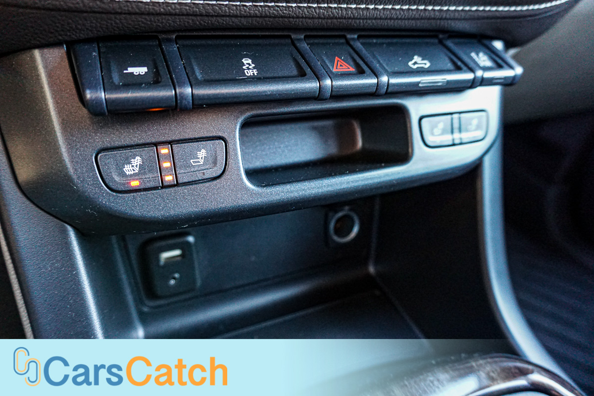 CARSCATCH - Used vehicle - Truck GMC CANYON 2017