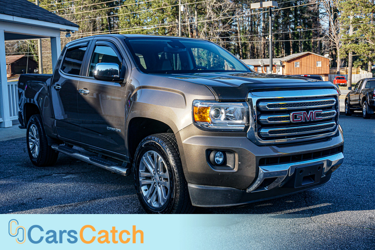 CARSCATCH - Used vehicle - Truck GMC CANYON 2017