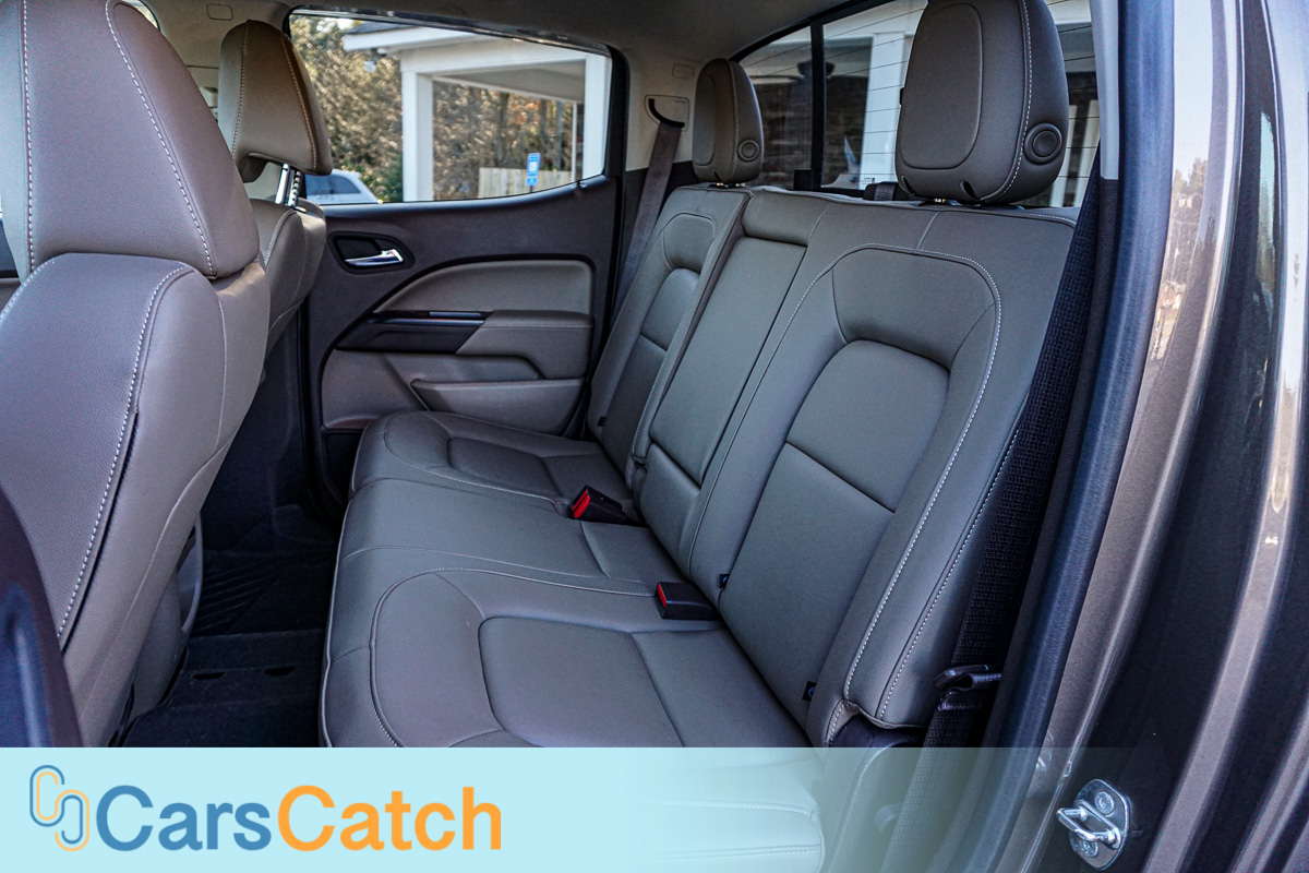 CARSCATCH - Used vehicle - Truck GMC CANYON 2017