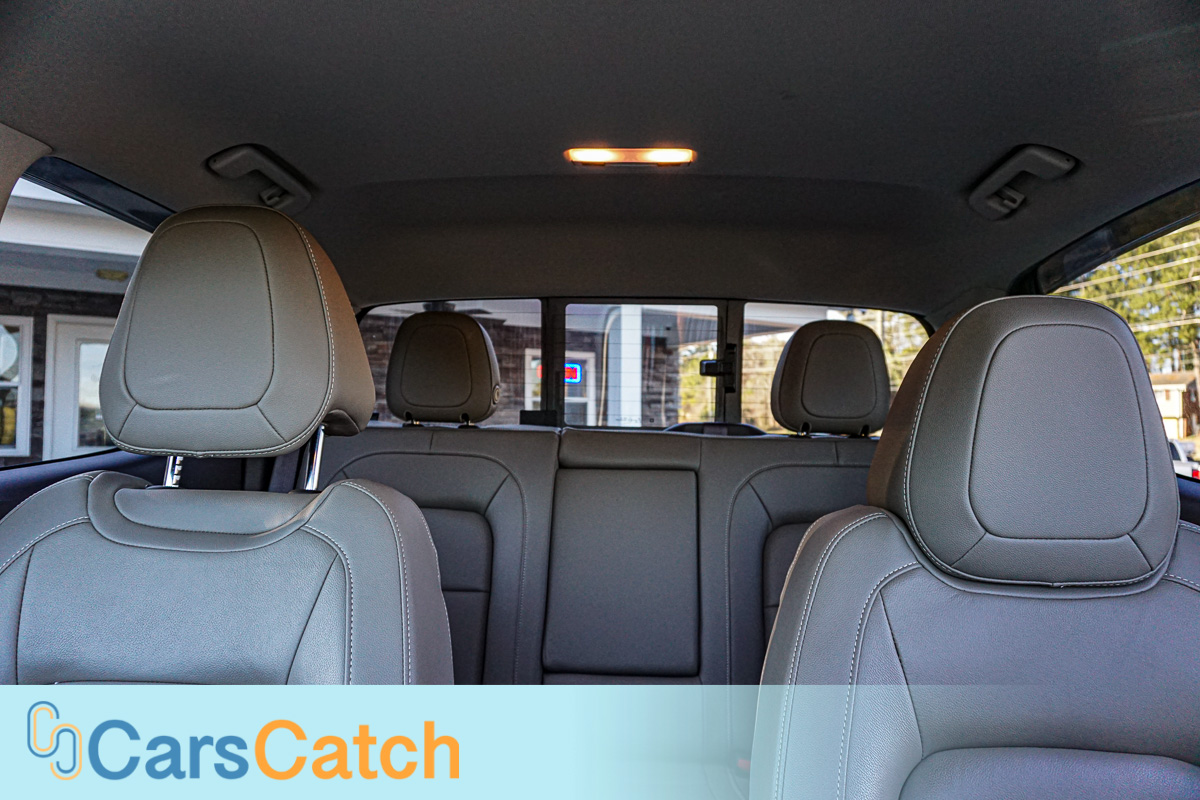 CARSCATCH - Used vehicle - Truck GMC CANYON 2017