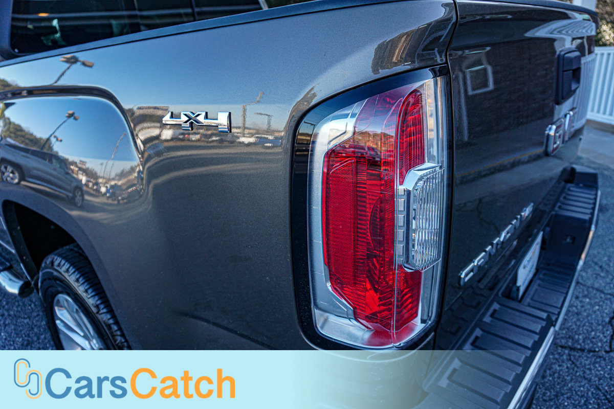 CARSCATCH - Used vehicle - Truck GMC CANYON 2017