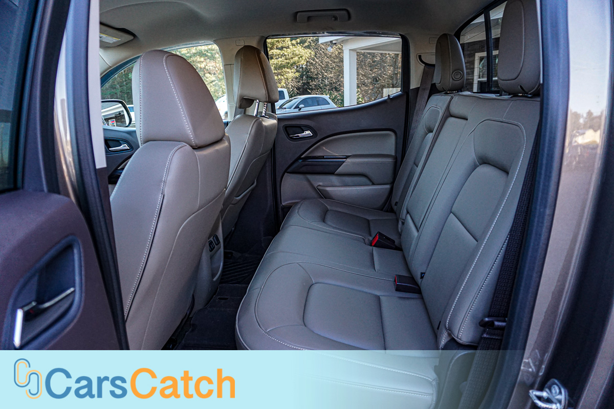 CARSCATCH - Used vehicle - Truck GMC CANYON 2017