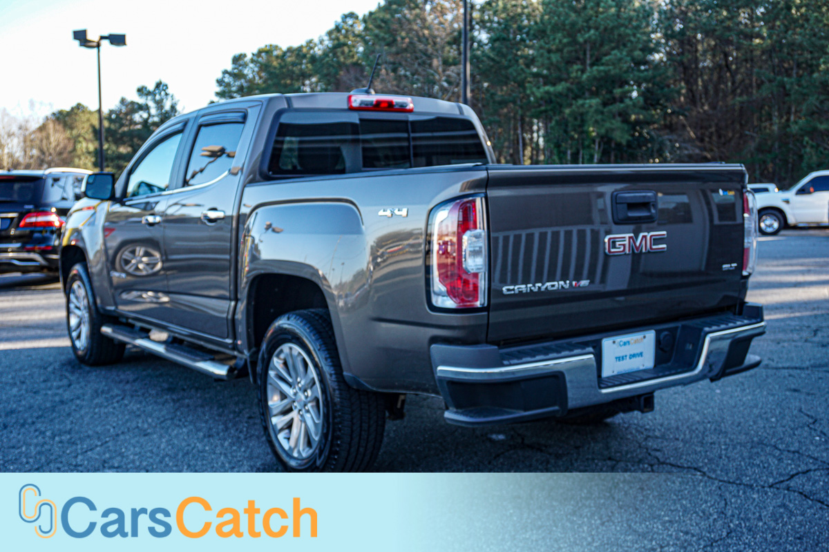 CARSCATCH - Used vehicle - Truck GMC CANYON 2017