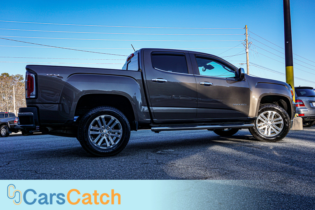 CARSCATCH - Used vehicle - Truck GMC CANYON 2017