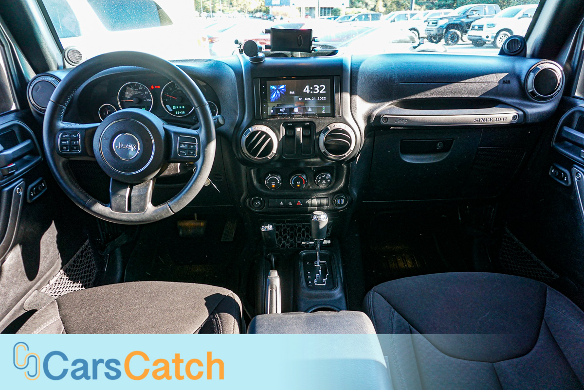 CARSCATCH - Used vehicle - SUV JEEP WRANGLER 2014