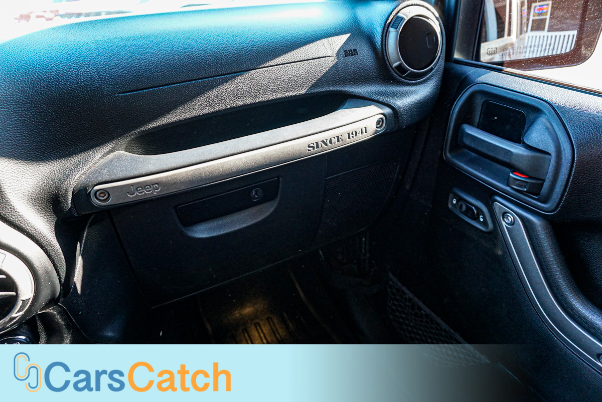 CARSCATCH - Used vehicle - SUV JEEP WRANGLER 2014