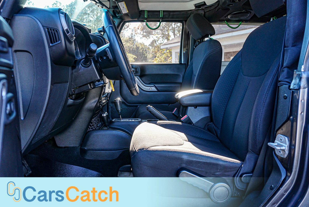 CARSCATCH - Used vehicle - SUV JEEP WRANGLER 2014