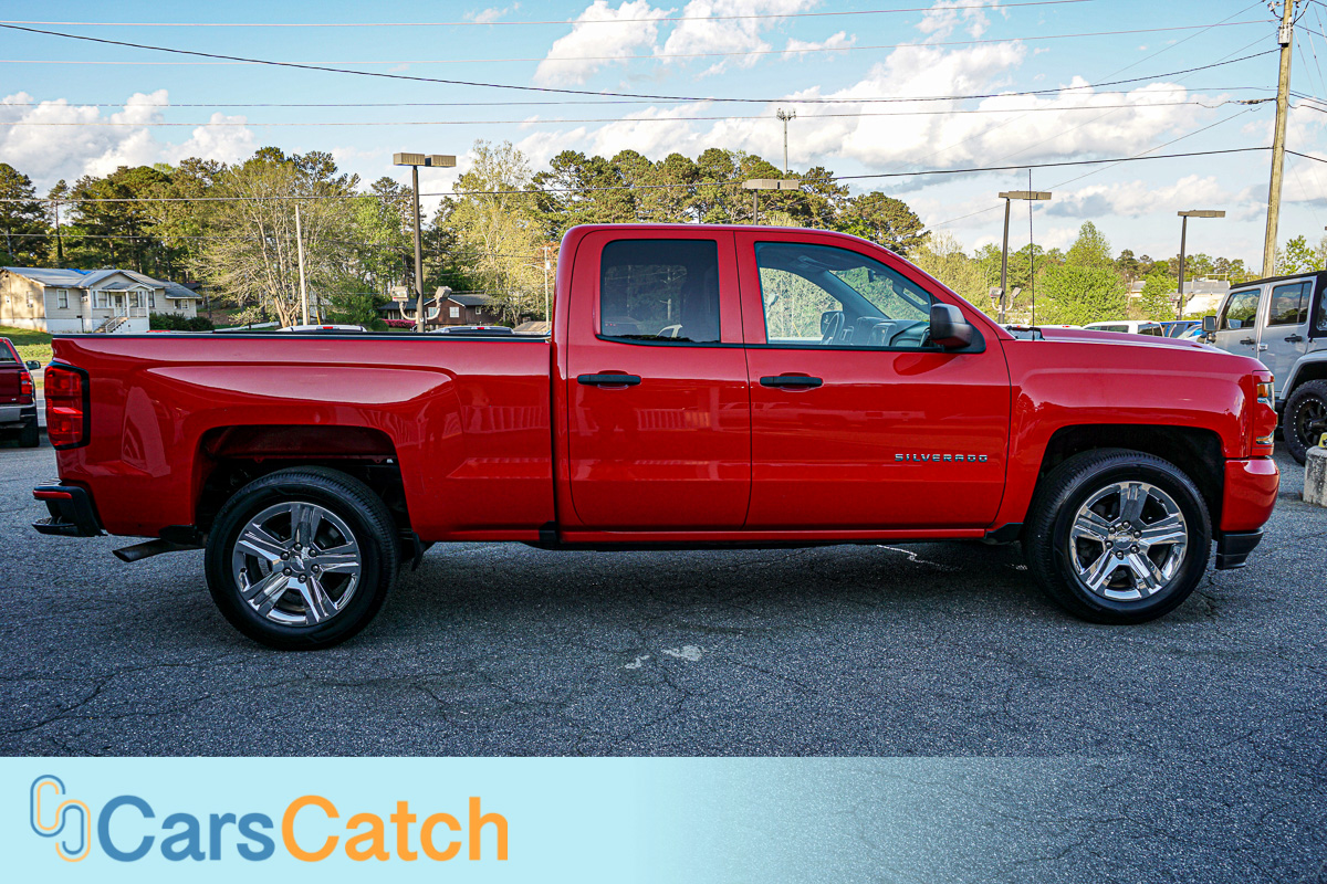 CARSCATCH - Used vehicle - Truck CHEVROLET SILVERADO 1500 2017