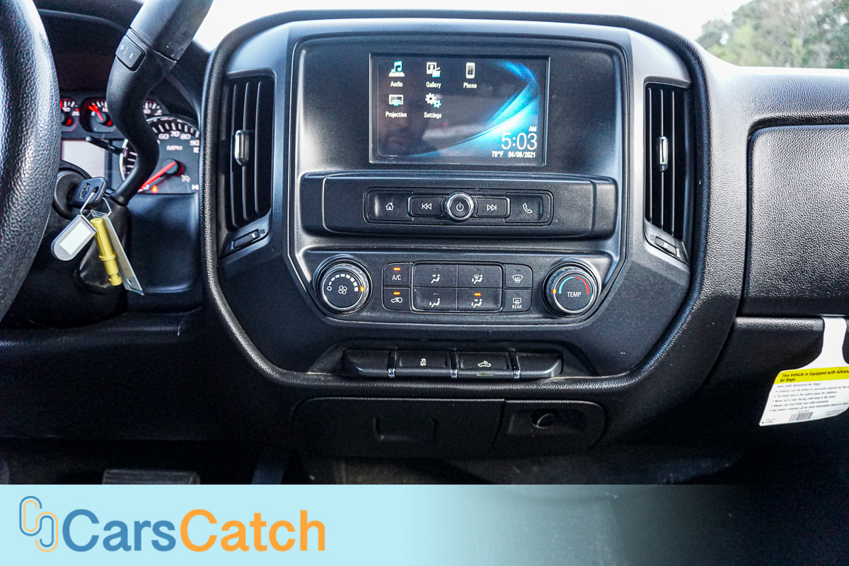 CARSCATCH - Used vehicle - Truck CHEVROLET SILVERADO 1500 2017