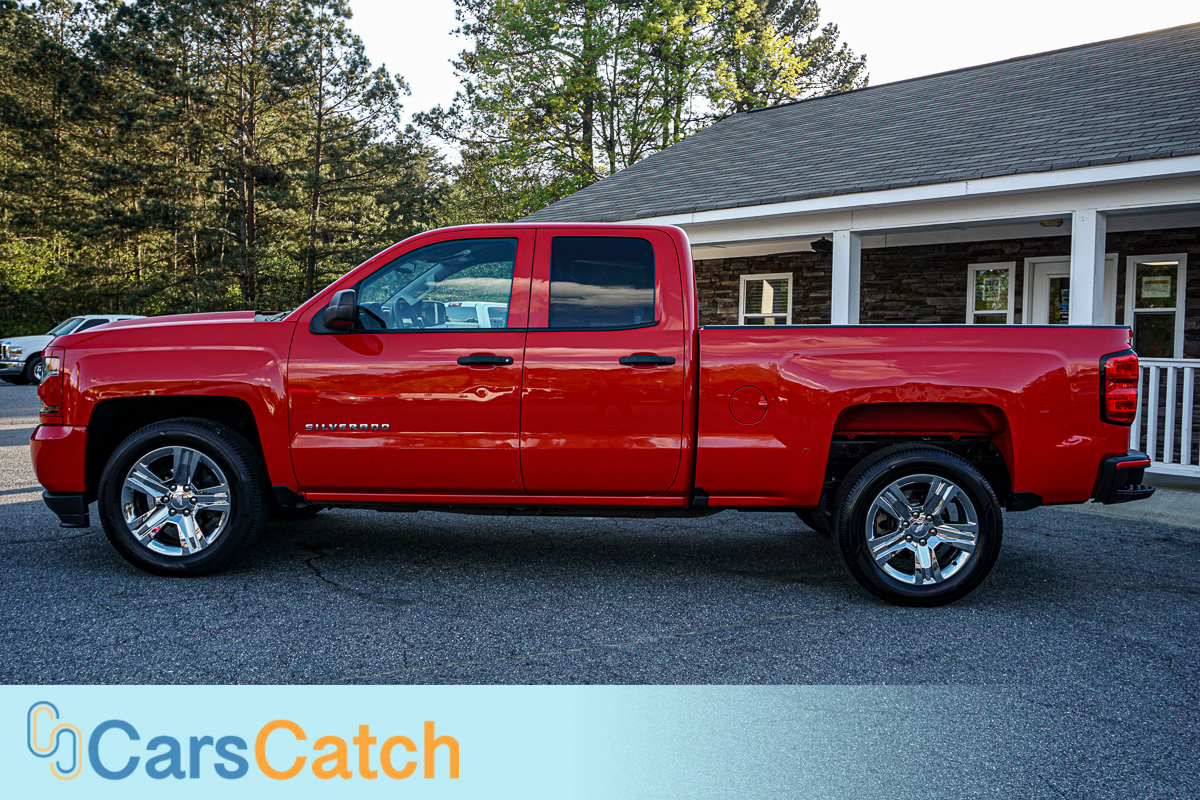 CARSCATCH - Used vehicle - Truck CHEVROLET SILVERADO 1500 2017