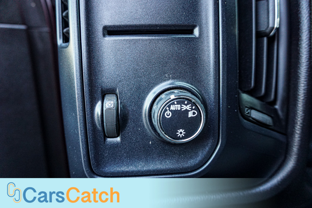 CARSCATCH - Used vehicle - Truck CHEVROLET SILVERADO 1500 2017