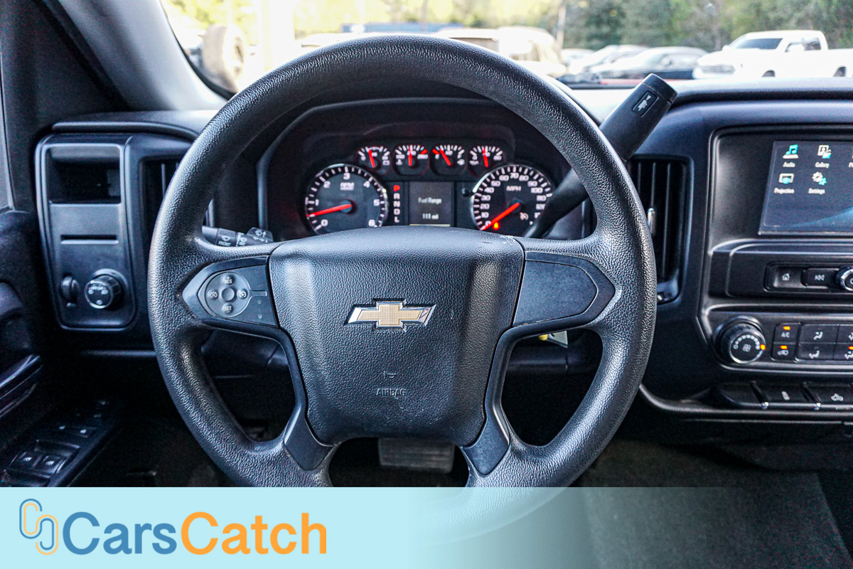 CARSCATCH - Used vehicle - Truck CHEVROLET SILVERADO 1500 2017