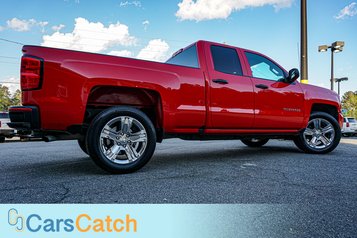 CARSCATCH - Used vehicle - Truck CHEVROLET SILVERADO 1500 2017