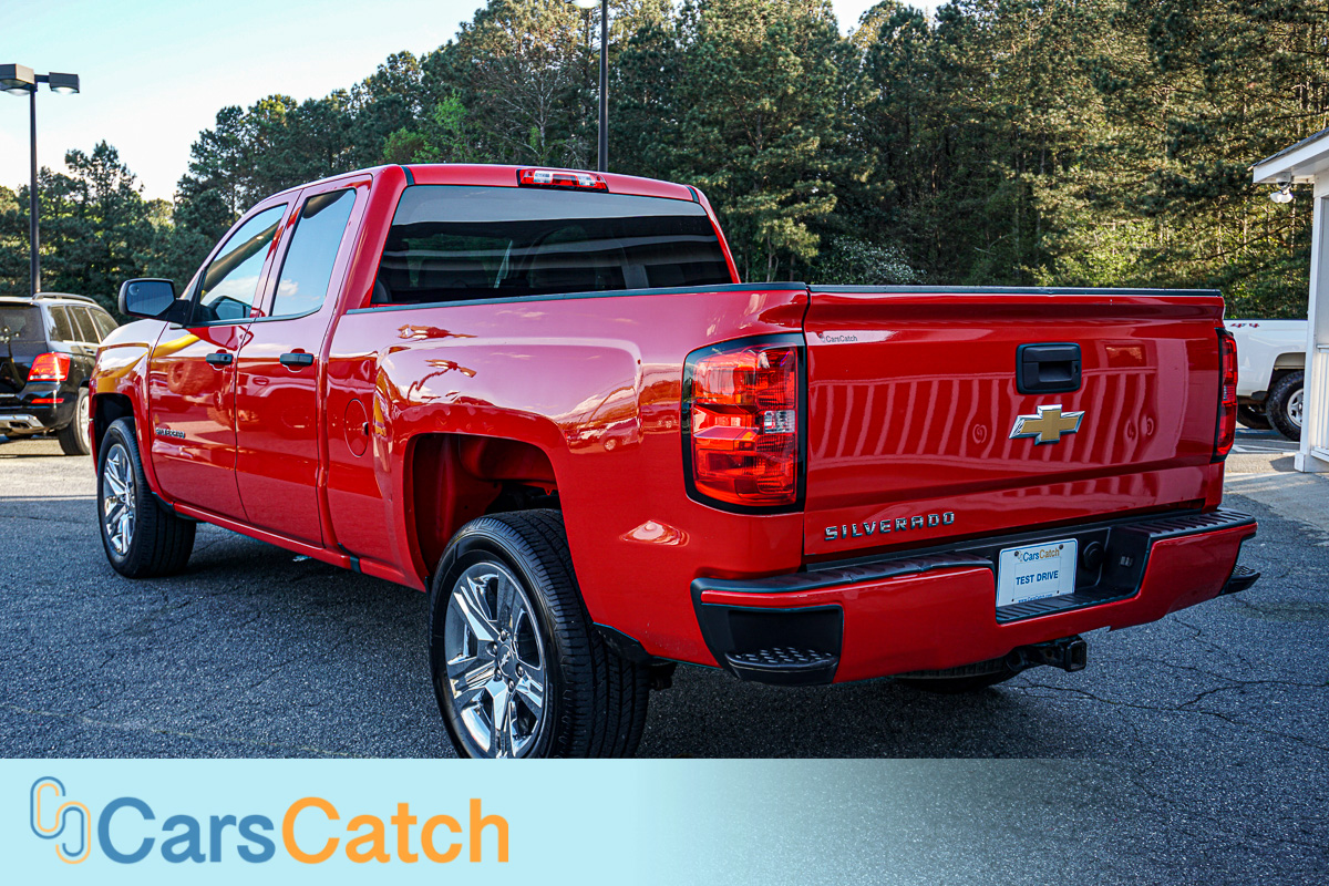 CARSCATCH - Used vehicle - Truck CHEVROLET SILVERADO 1500 2017
