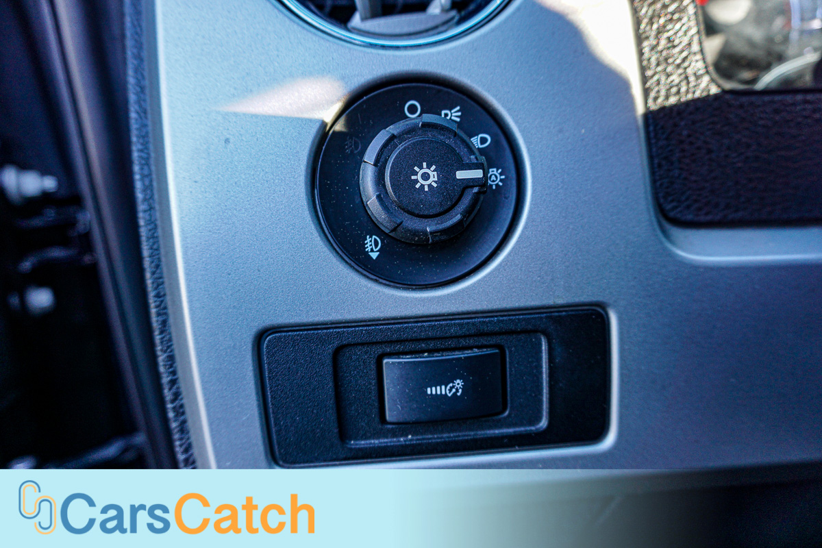 CARSCATCH - Used vehicle - Truck FORD F-150 2013