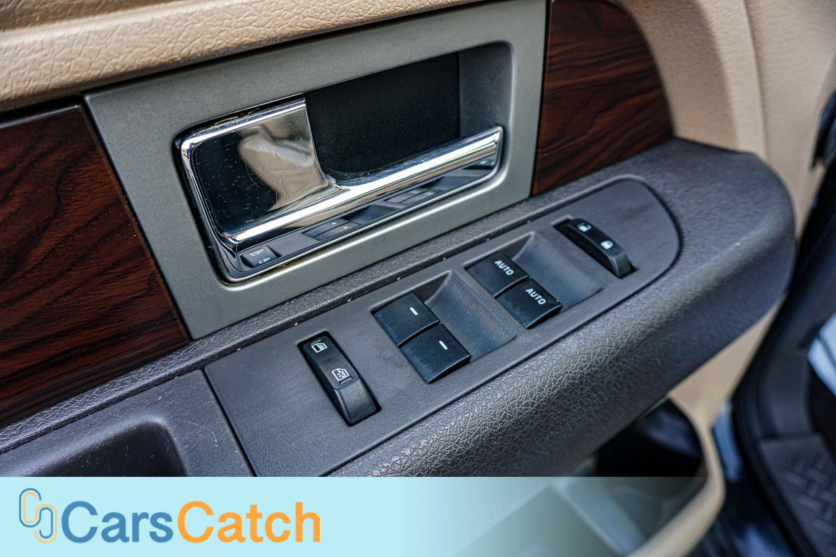 CARSCATCH - Used vehicle - Truck FORD F-150 2012