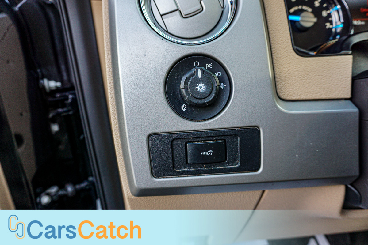 CARSCATCH - Used vehicle - Truck FORD F-150 2012