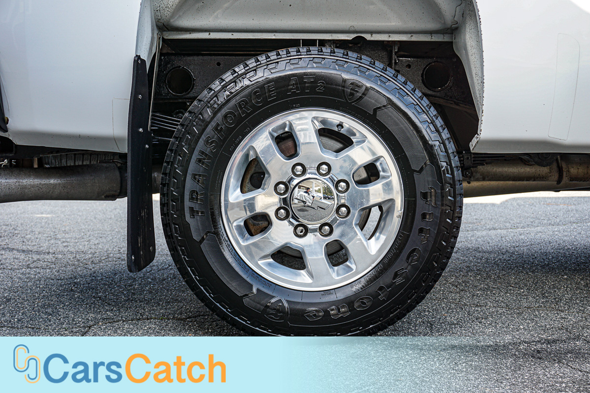 CARSCATCH - Used vehicle - Truck CHEVROLET SILVERADO 2500HD 2014