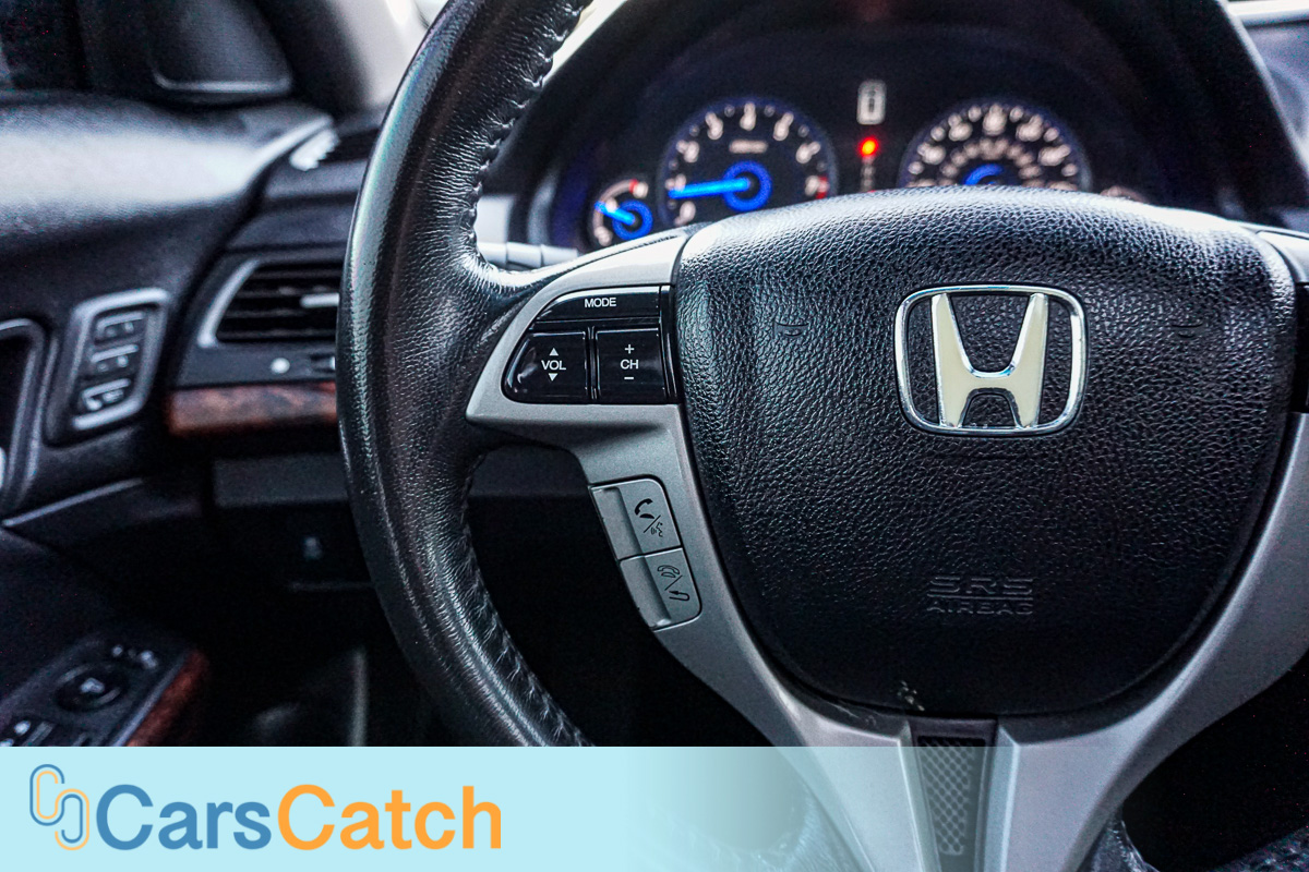 CARSCATCH - Used vehicle - Sedan HONDA CROSSTOUR 2012