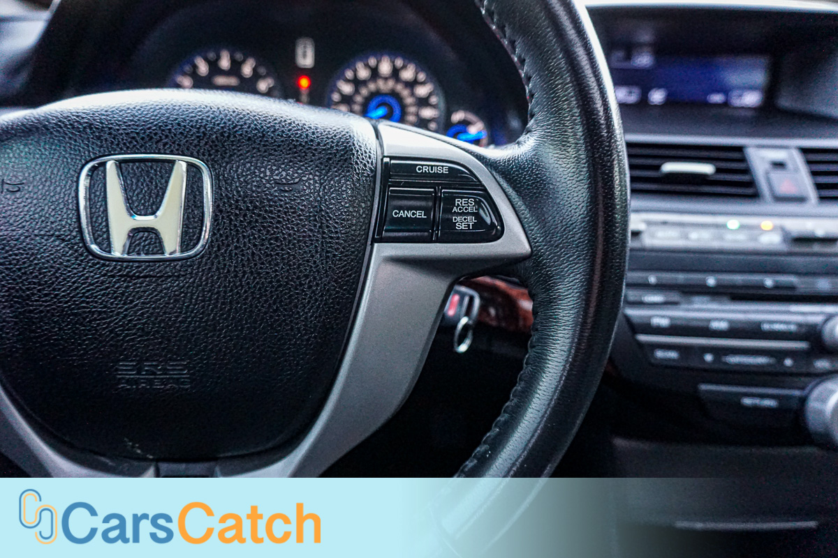 CARSCATCH - Used vehicle - Sedan HONDA CROSSTOUR 2012