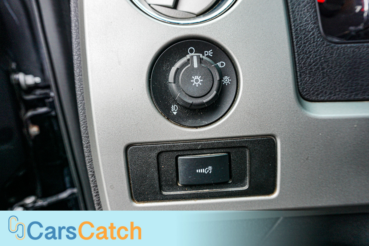 CARSCATCH - Used vehicle - Truck FORD F-150 2012