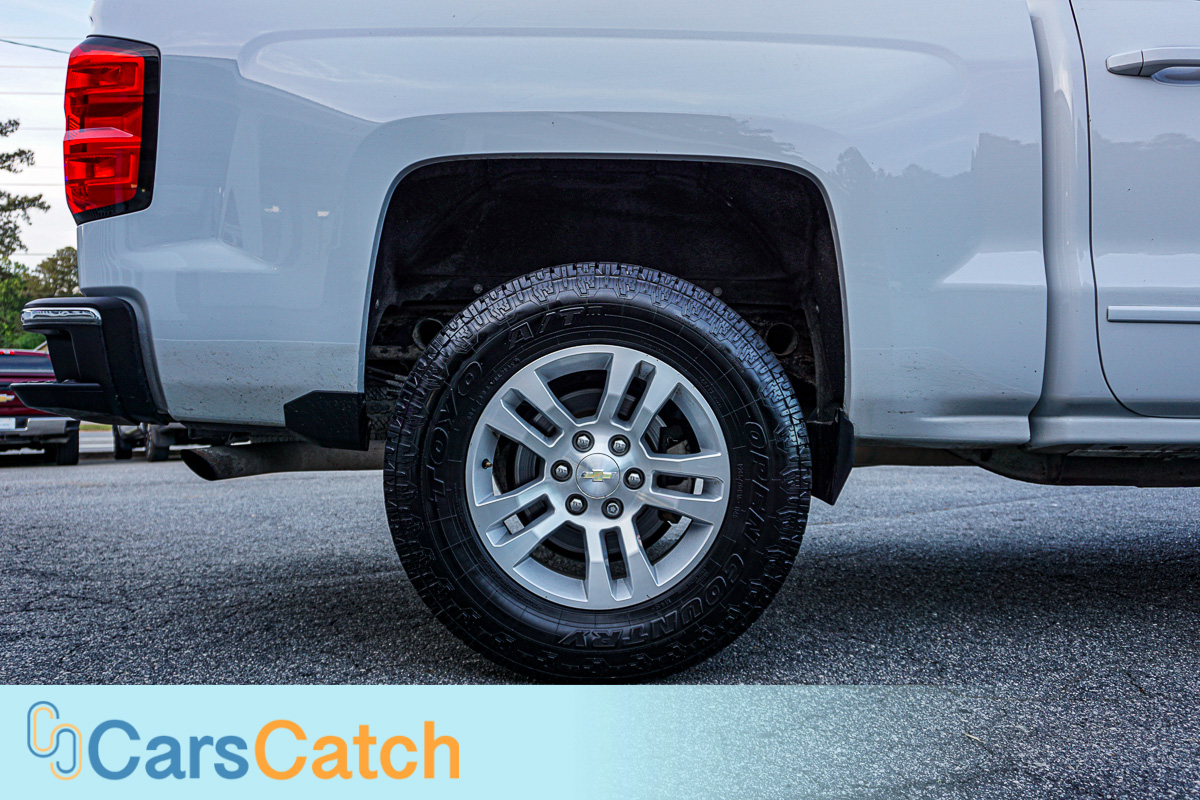 CARSCATCH - Used vehicle - Truck CHEVROLET SILVERADO 1500 2015