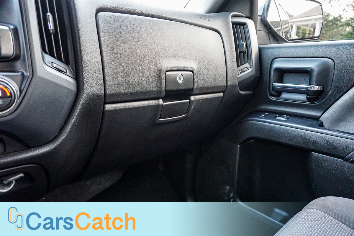 CARSCATCH - Used vehicle - Truck CHEVROLET SILVERADO 1500 2015