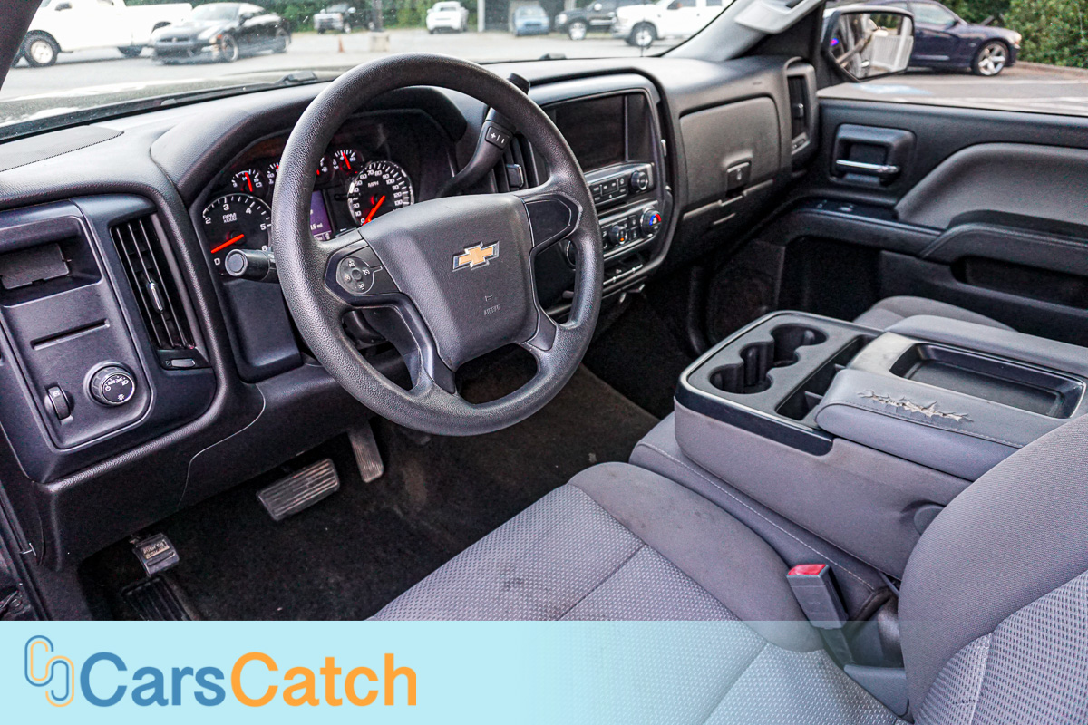 CARSCATCH - Used vehicle - Truck CHEVROLET SILVERADO 1500 2015