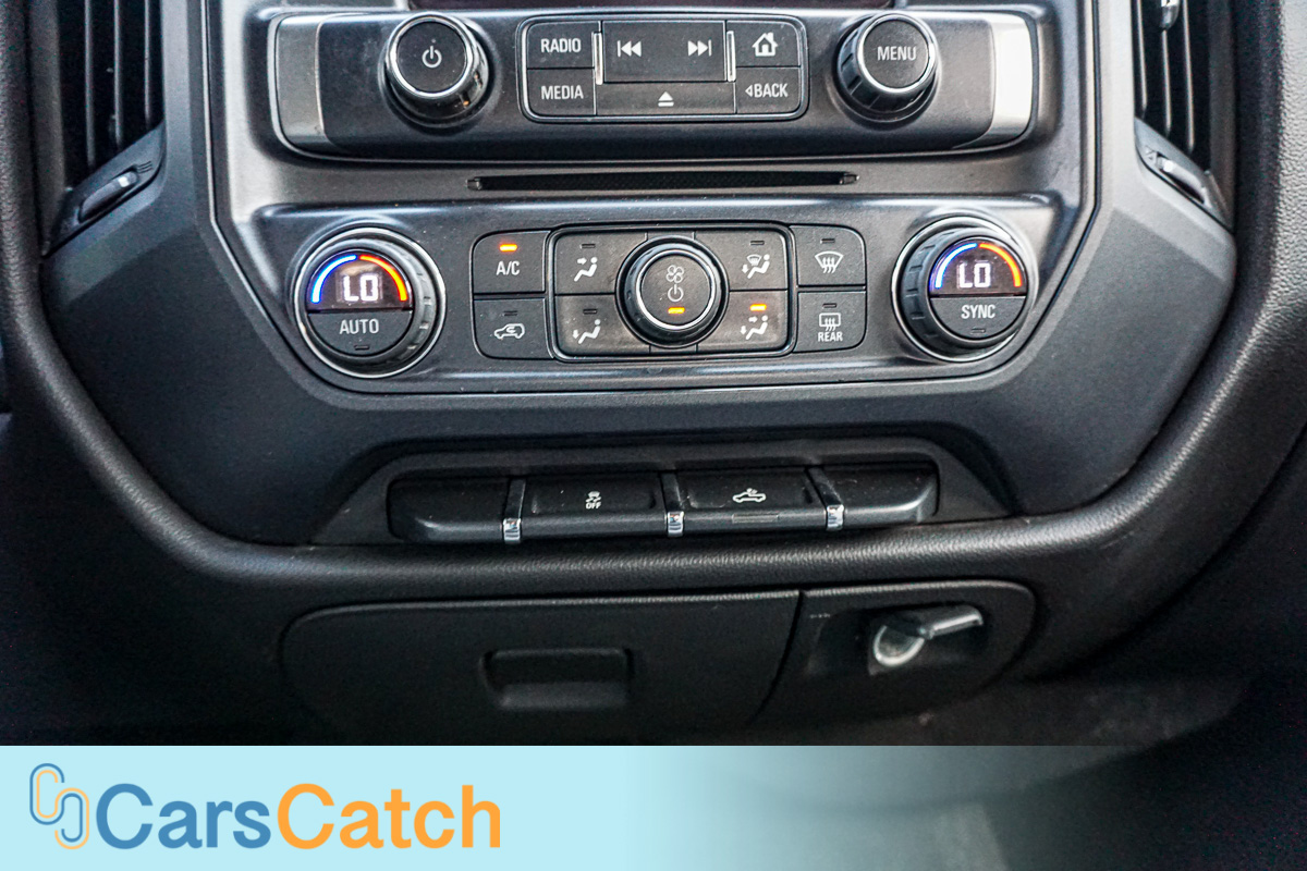 CARSCATCH - Used vehicle - Truck CHEVROLET SILVERADO 1500 2015