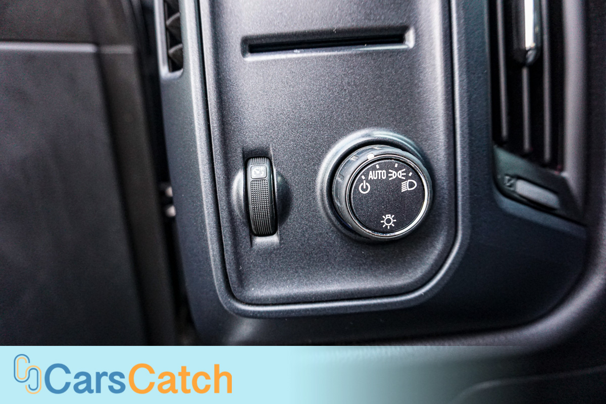 CARSCATCH - Used vehicle - Truck CHEVROLET SILVERADO 1500 2015