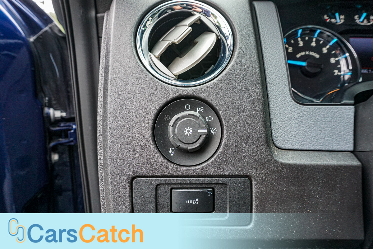 CARSCATCH - Used vehicle - Truck FORD F-150 2012