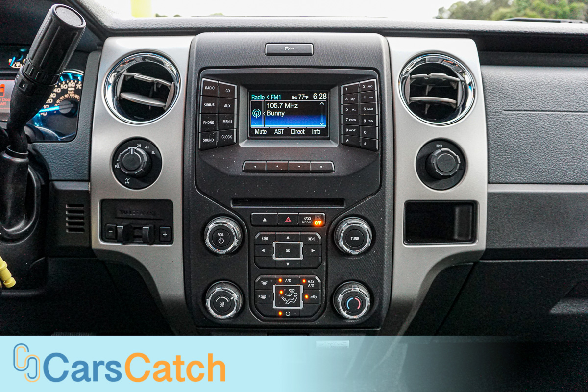 CARSCATCH - Used vehicle - Truck FORD F-150 2014