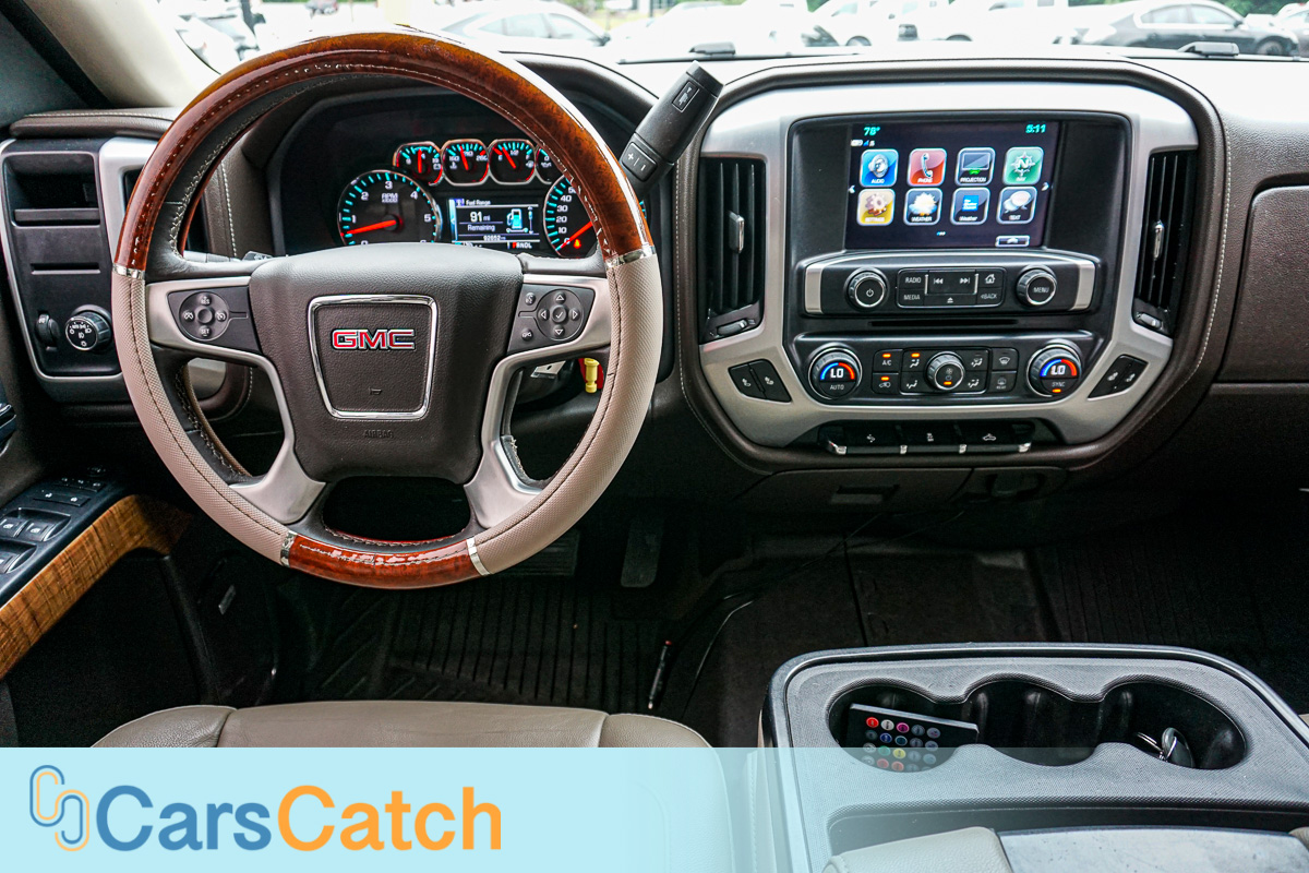 CARSCATCH - Used vehicle - Truck GMC SIERRA 1500 2017