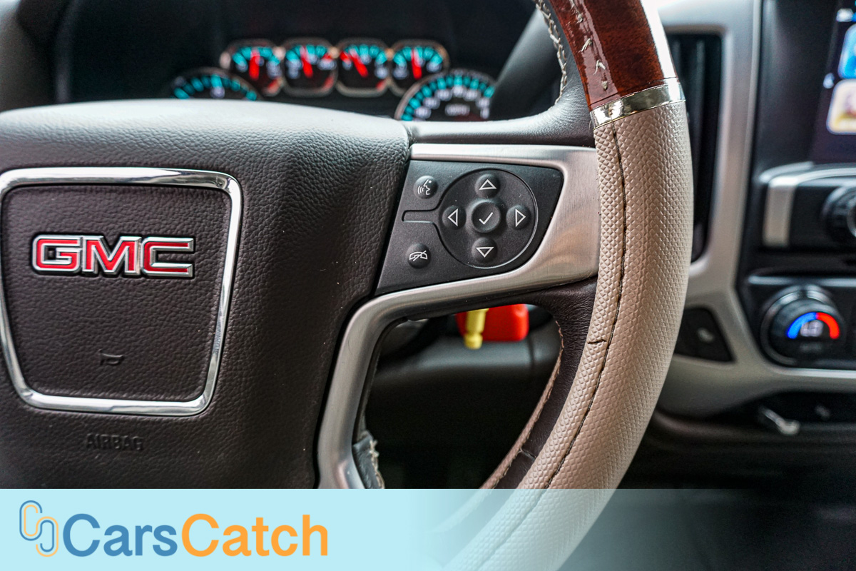 CARSCATCH - Used vehicle - Truck GMC SIERRA 1500 2017