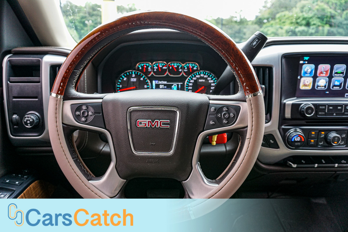 CARSCATCH - Used vehicle - Truck GMC SIERRA 1500 2017