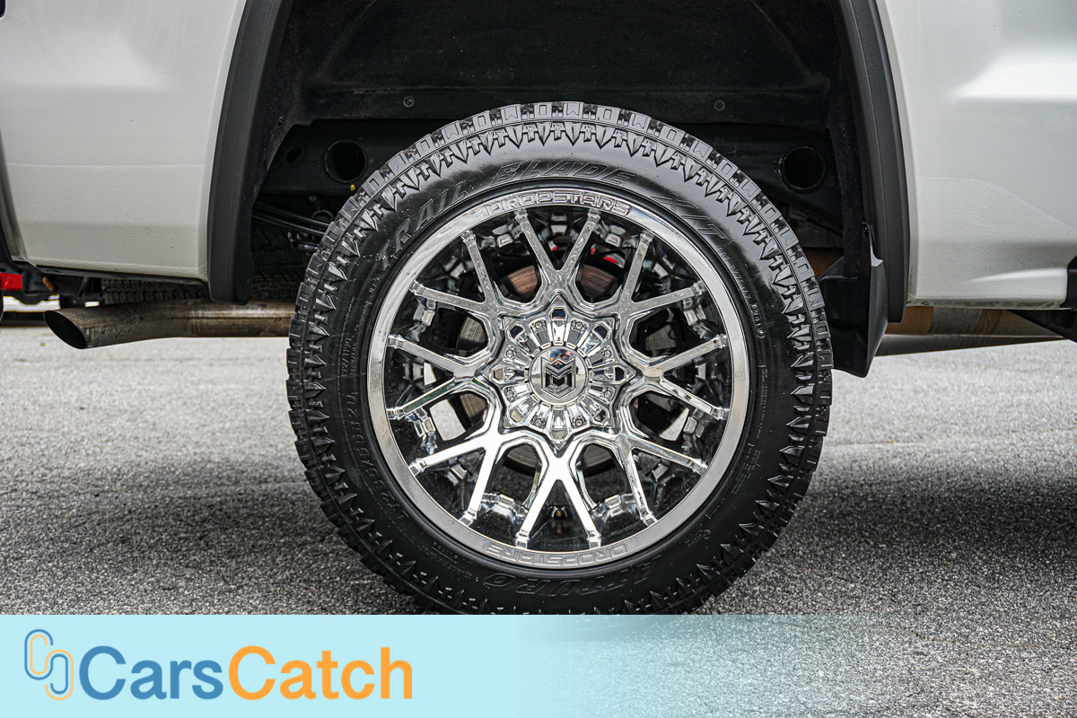 CARSCATCH - Used vehicle - Truck GMC SIERRA 1500 2017