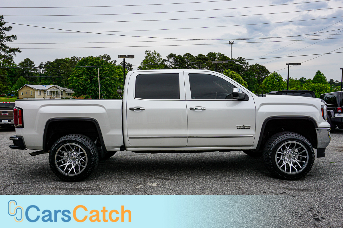 CARSCATCH - Used vehicle - Truck GMC SIERRA 1500 2017